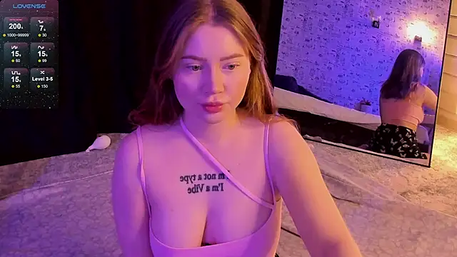 Lillie Berry online show from 7, 11, 2025