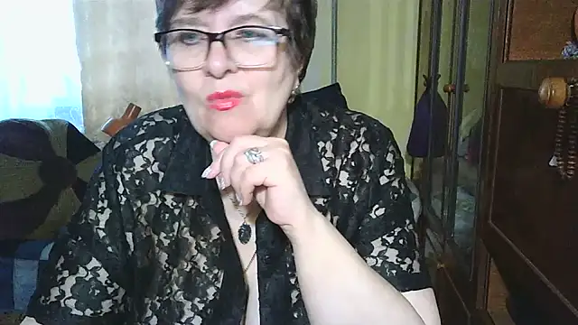 VeronicaGold511 online show from 28, 11, 2025