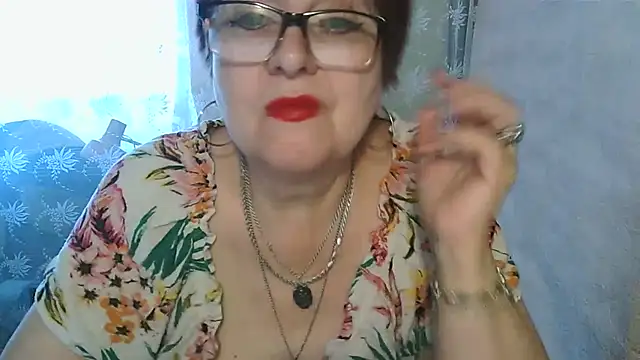 Snapshot of VeronicaGold511 chatting on 13, 7, 2026 VeronicaGold511 online show from 13, 7, 2026