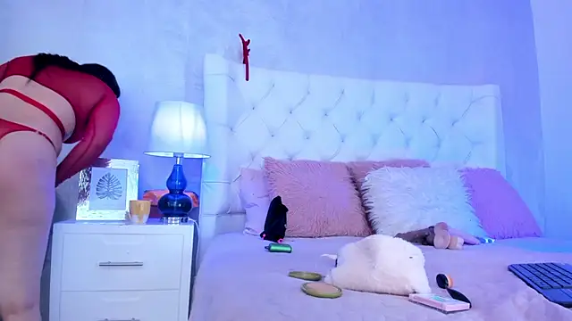 Yara Bliss  online show from 14, 11, 2025