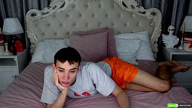 Snapshot of FelixCurtis chatting on 11, 9, 2025 FelixCurtis online show from 11, 9, 2025