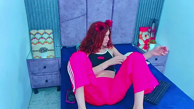 Emma Lodge online show from 20, 12, 2025