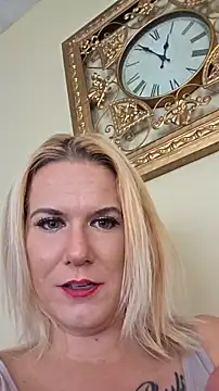 RhondaRump online show from 6, 11, 2025