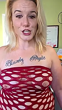 RhondaRump online show from 4, 11, 2025