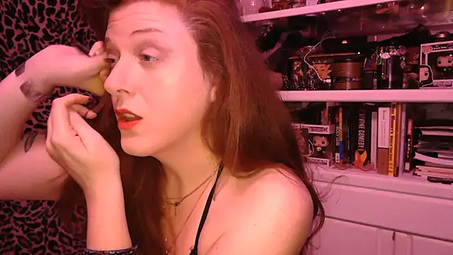 RasheleErotica online show from 18, 12, 2025