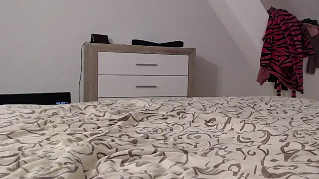 LillyDream2 online show from 6, 10, 2025