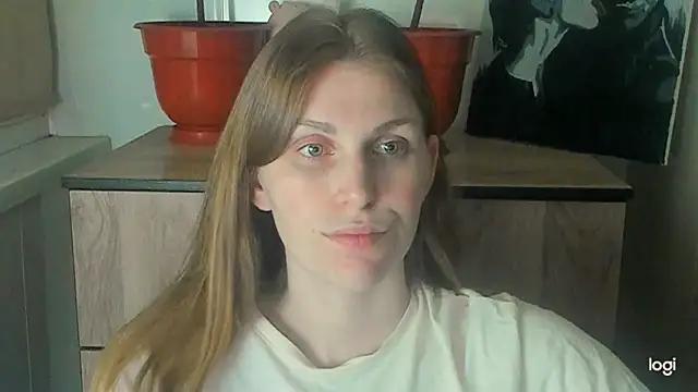 JuliaMuuun online show from 11, 5, 2026