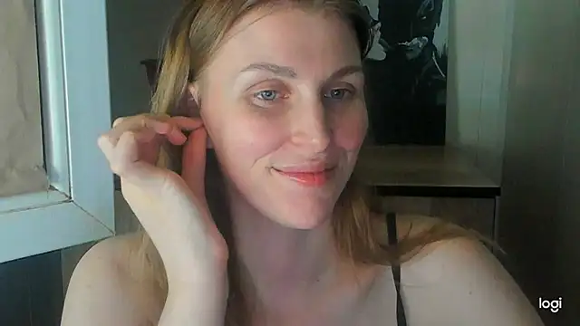 JuliaMuuun online show from 2, 7, 2026