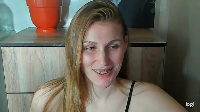JuliaMuuun online show from 14, 7, 2026