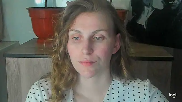 JuliaMuuun online show from 18, 5, 2026