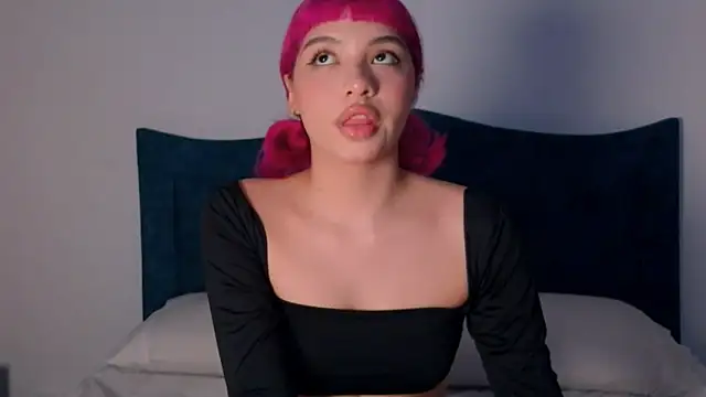 angelinhaaa online show from 3, 12, 2025