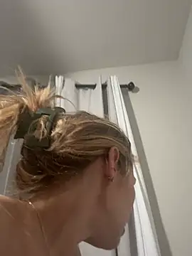BaddieBossXX2 online show from 17, 6, 2026