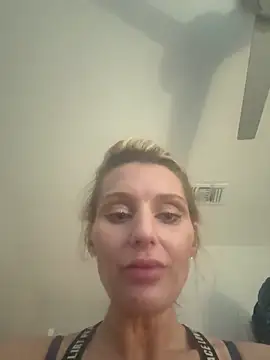 BaddieBossXX2 online show from 23, 5, 2026