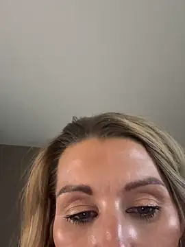 BaddieBossXX2 online show from 29, 11, 2025