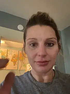 BaddieBossXX2 online show from 17, 11, 2025