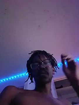 Snapshot of Moyo228 chatting on 3, 2, 2026 Moyo228 online show from 3, 2, 2026