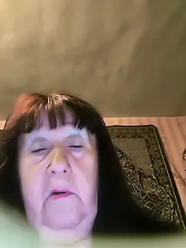 CrystalLime6411 online show from 16, 4, 2026