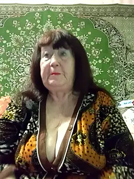 CrystalLime6411 online show from 5, 1, 2026