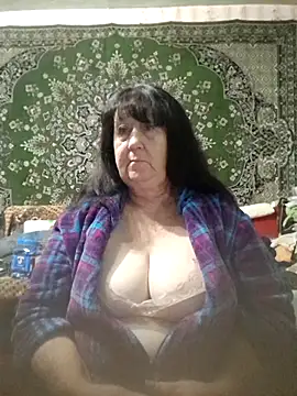 CrystalLime6411 online show from 11, 10, 2025