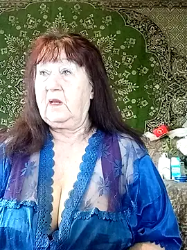 CrystalLime6411 online show from 5, 3, 2026