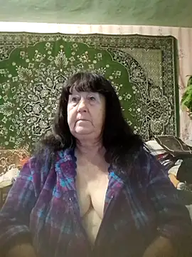 CrystalLime6411 online show from 5, 10, 2025