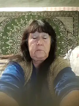 CrystalLime6411 online show from 5, 11, 2025