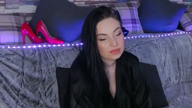 GrayLunna online show from 10, 1, 2026