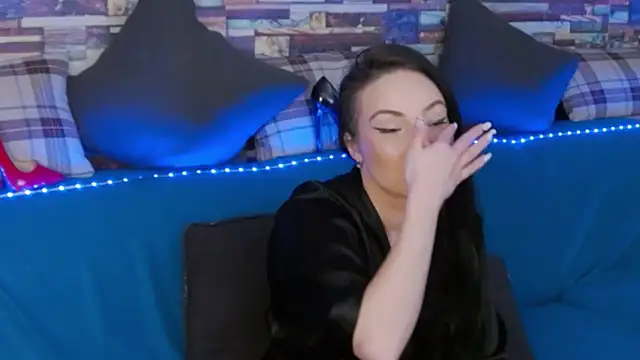 Snapshot of GrayLunna chatting on 15, 2, 2026 GrayLunna online show from 15, 2, 2026