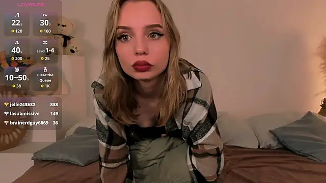 Snapshot of Little_Clare chatting on 28, 6, 2026 Little Clare online show from 28, 6, 2026