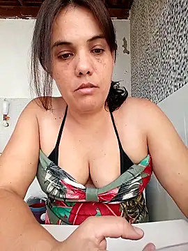 Bellapotencia1985 online show from 17, 12, 2025