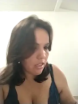 Snapshot of Bellapotencia1985 chatting on 1, 11, 2025 Bellapotencia1985 online show from 1, 11, 2025