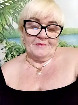 VioletSweet5566 online show from 17, 5, 2026