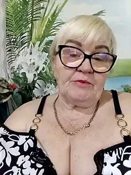 VioletSweet5566 online show from 28, 2, 2026