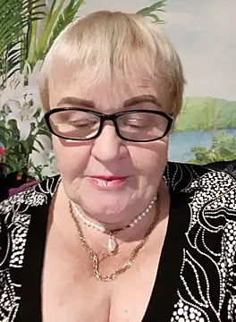 VioletSweet5566 online show from 13, 10, 2025