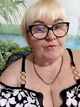 VioletSweet5566 online show from 10, 4, 2026