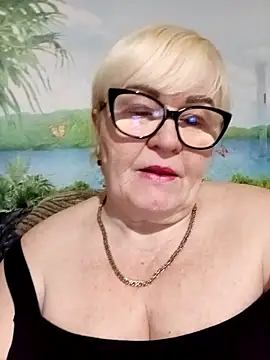 VioletSweet5566 online show from 8, 4, 2026