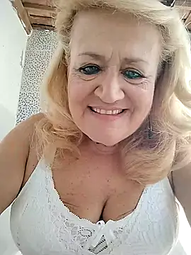 Snapshot of Belladama61 chatting on 7, 10, 2025 Belladama61 online show from 7, 10, 2025