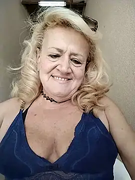 Snapshot of Belladama61 chatting on 16, 9, 2025 Belladama61 online show from 16, 9, 2025