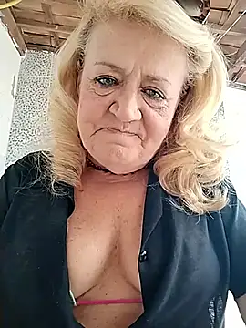 Snapshot of Belladama61 chatting on 2, 11, 2025 Belladama61 online show from 2, 11, 2025