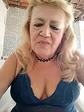 Snapshot of Belladama61 chatting on 12, 11, 2025 Belladama61 online show from 12, 11, 2025