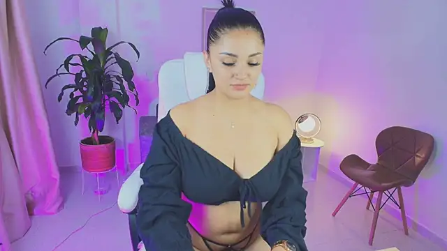 Julieta92  online show from 3, 12, 2025