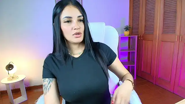 Snapshot of Julieta92_ chatting on 25, 6, 2026 Julieta92 online show from 25, 6, 2026
