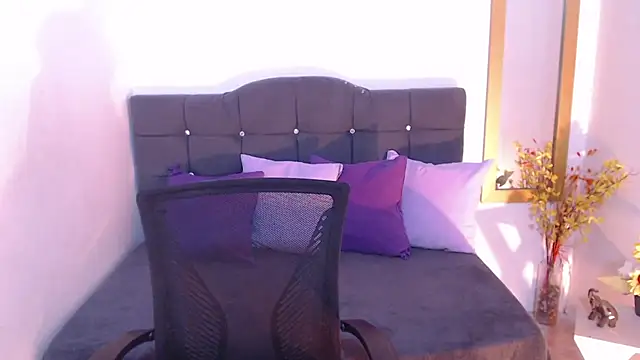 SamantaSweett  online show from 15, 11, 2025