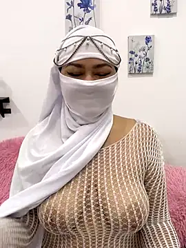 Amyraa  online show from 2, 12, 2025