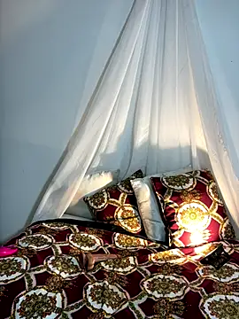 Amyraa  online show from 9, 11, 2025