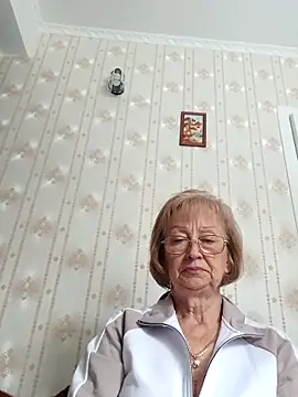 AlikaSwan5821 online show from 2, 10, 2025