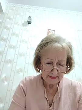 AlikaSwan5821 online show from 17, 11, 2025