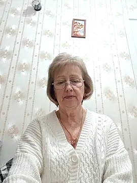 AlikaSwan5821 online show from 28, 2, 2026