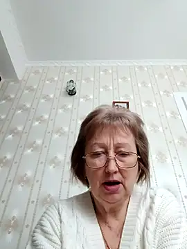 AlikaSwan5821 online show from 6, 2, 2026