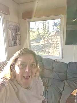 Misspapillon1840 online show from 22, 11, 2025